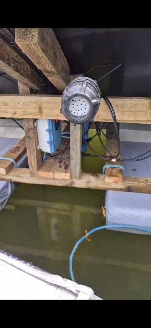 Pump and pipework fitted to the oxygenator frame